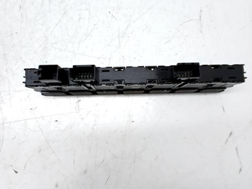 Used Warning switch VW T-CROSS (C11, D31) 1.0 TSi (116 hp) 30920459