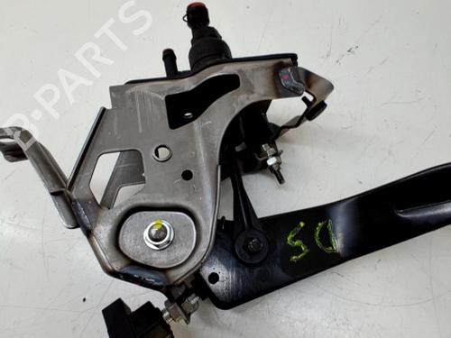 koblingspedal KIA CARENS IV 1.6 GDi (135 hp) 29384848