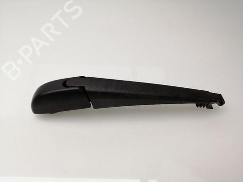 Used Rear windshield wiper arm TOYOTA AURIS (_E18_) 1.6 (ZRE181_, ZRE185_, ZRE185R, ZRE181R) (132 hp) 23449734
