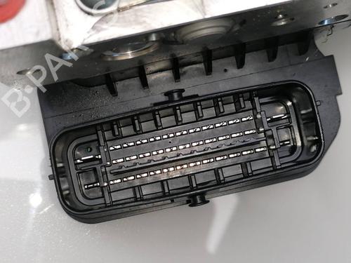 Used ABS pump TOYOTA HILUX VIII Pickup (_N1_) 2.4 D 4WD (GUN125_, GUN125R) (150 hp) 26210140