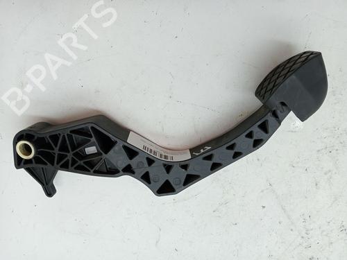 Used Clutch pedal VW PASSAT B6 (3C2) 2.0 TDI 16V (140 hp) 23356955