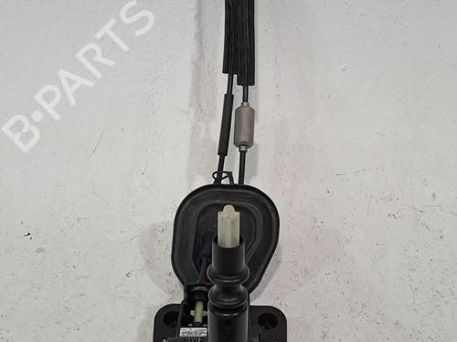 Used Gear lever OPEL CORSA F (P2JO) 1.2 (68) (101 hp) 28037650