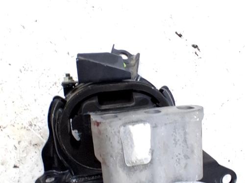 Used Engine mount Engine mount TOYOTA C-HR (_X1_) 1.8 Hybrid (ZYX10_, ZYX11_, ZYX10R, ZYX11R) (122 hp) 33815657 33815657