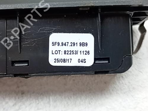 Used Interior roof light Interior roof light SEAT ATECA (KH7, KHP) 1.4 TSI (150 hp) 39740492 39740492