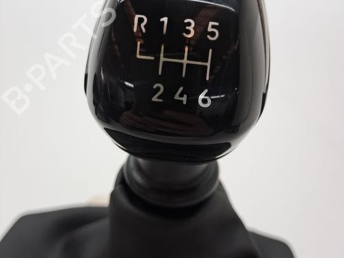 Gear lever PEUGEOT 2008 II (UD_, US_, UY_, UJ_, UR_, UC_) 1.2 PureTech 100 (USHNK) | BP23376431M90 