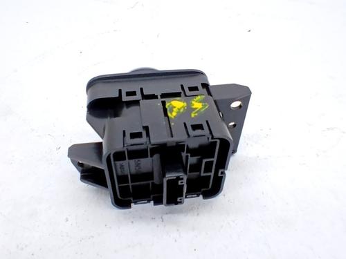 Switch TOYOTA YARIS CROSS (MXP_) 1.5 Hybrid All-wheel Drive (MXPJ15) | BP38420945I30 - Image 3