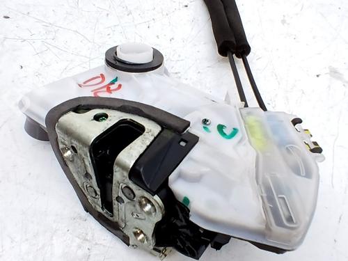 Used Front left lock Front left lock TOYOTA COROLLA Estate (_E21_) 1.8 Hybrid (ZWE211W) (122 hp) 33765764 33765764