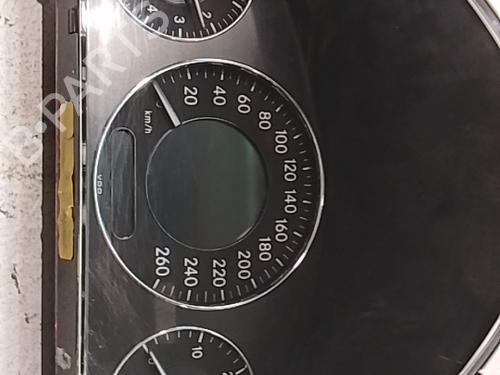 instrument-cluster-mercedes-benz-e-class-w211-2002-2003-2004-2005-2006-2007-2008-2009-40549356 main image