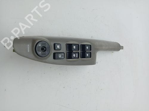 Used Left front window switch HYUNDAI TUCSON (JM) 2.0 CRDi (140 hp) 23358533