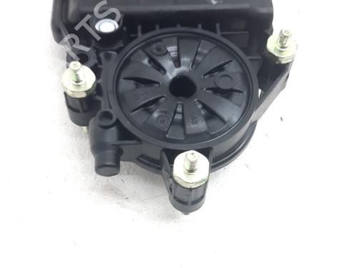 Left front window motor KIA STONIC (YB) 1.0 T-GDi Eco-Dynamics+ | BP38194645E21 - Image 3