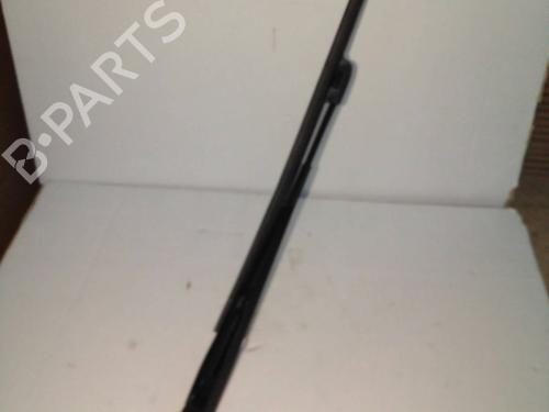 Used Front windshield wiper arm NISSAN LEAF (ZE1) Electric (150 hp) 23358718