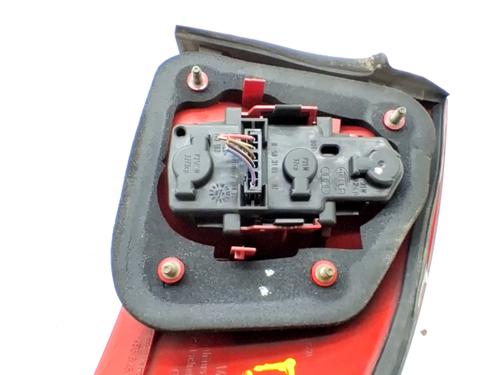 Feu arrière gauche AUDI A6 C5 (4B2, 4B4) 2.5 TDI (150 hp) 32106110