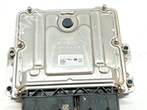 Used Engine control unit (ECU) Engine control unit (ECU) FIAT 600e / 600 (365_, 364_) Mild Hybrid (136 hp) 33762806 33762806