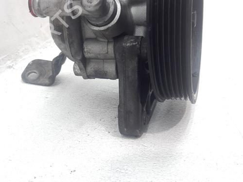 Used Steering pump Steering pump BMW 3 Coupe (E46) 330 Ci (231 hp) 33762959 33762959