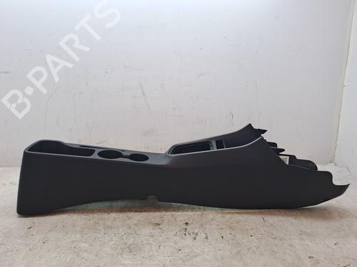 Used Armrest / Center console HYUNDAI i20 III (BC3, BI3) 1.0 T-GDI (101 hp) 23370568