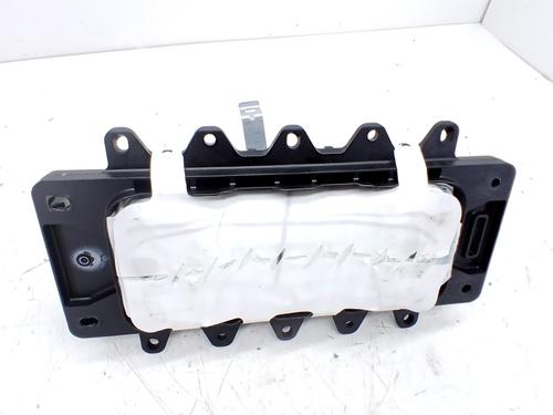 passenger-airbag-mercedes-benz-b-class-sports-tourer-w247-2018-33765874 main image