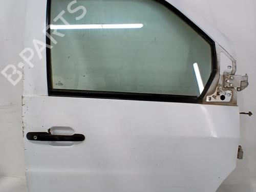 Dør højre fortil Dør højre fortil MERCEDES-BENZ VITO Van (W638) 110 D 2.3 (638.074, 638.078) (98 hp) 33760443 33760443
