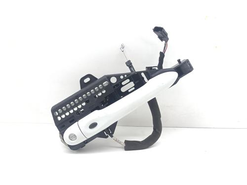 Used Front left exterior door handle RENAULT CLIO IV (BH_) 0.9 TCe 90 (BHNF, BHMA, BHMH, BHJK, BHJR) (90 hp) 26675046