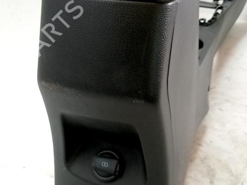 armrest-center-console-kia-stonic-yb-2017-39401314 main image