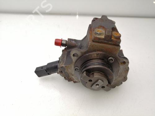 Used Injection pump MERCEDES-BENZ VITO Van (W638) 112 CDI 2.2 (638.094) (122 hp) 25346935