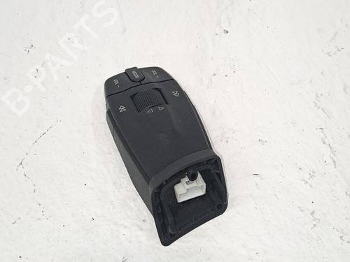 Interrupteur de vitre arrière droite SEAT IBIZA IV SC (6J1, 6P5) 1.2 TSI (105 hp) 28037392