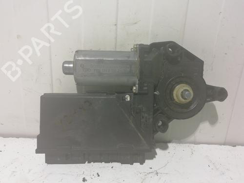 Rudehejsemotor forskærm højre PEUGEOT 307 (3A/C) 2.0 16V (136 hp) 25915699