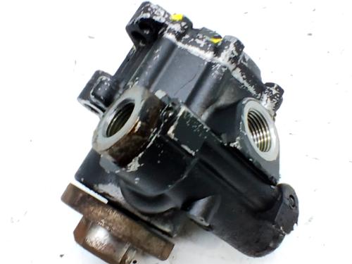 Pompa Idroguida Pompa Idroguida VW TRANSPORTER T4 Bus (70B, 70C, 7DB, 7DK, 70J, 70K, 7DC, 7DJ) 1.9 TD (68 hp) 33760690 33760690