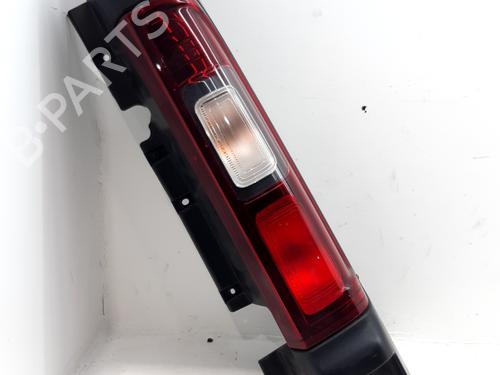 Used Right taillight Right taillight RENAULT TRAFIC III Van (FG_) 1.6 dCi 125 (FGMH) (125 hp) 32978146 32978146