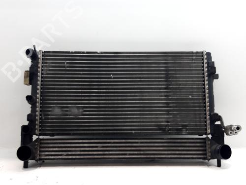 Radiateur à eau SEAT IBIZA IV (6J5, 6P1) 1.2 TDI (75 hp) 32108221