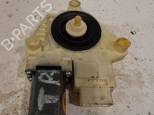 Used Right rear window motor Right rear window motor SKODA RAPID Spaceback (NH1) 1.6 TDI (105 hp) 35968304 35968304