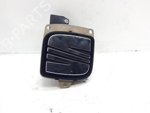 Used Tailgate handle Tailgate handle SEAT IBIZA III (6L1) 1.4 16V (100 hp) 33760919 33760919