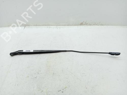 Used Front windshield wiper arm RENAULT CLIO III (BR0/1, CR0/1) 1.5 dCi (BR17, CR17) (86 hp) 23356448