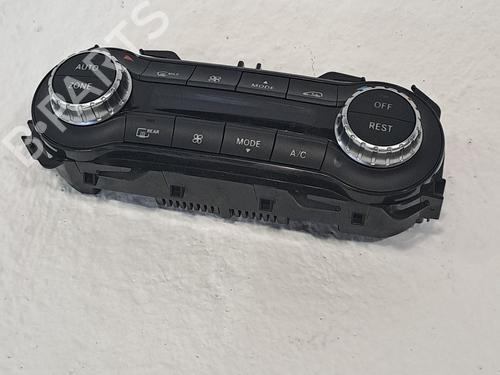 Used Climate control MERCEDES-BENZ CLA Shooting Brake (X117) CLA 220 CDI / d 4-matic (117.905) (177 hp) 27175231