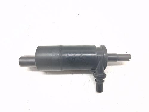 Used Washer pump VW GOLF VII (5G1, BQ1, BE1, BE2) 1.4 GTE Hybrid (204 hp) 28956982