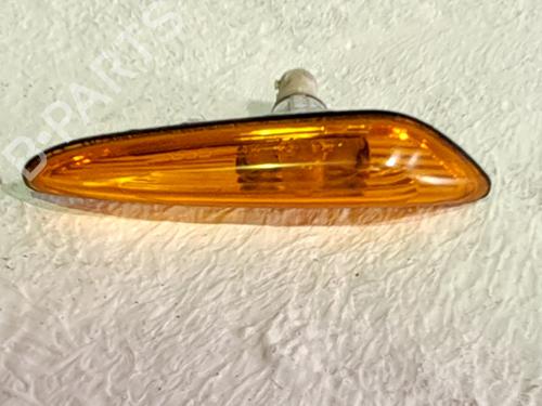 right-side-indicator-bmw-3-e46-1997-1998-1999-2000-2001-2002-2003-2004-2005-32107841 main image