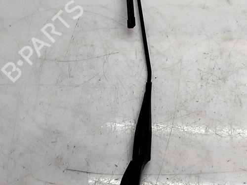 Used Front windshield wiper arm Front windshield wiper arm PEUGEOT 308 Hatchback Van (LB_) 1.6 e-HDi 115 (LB9HCG) (116 hp) 33772943 33772943