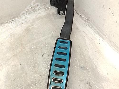 Used Pedal Pedal 37590929 37590929