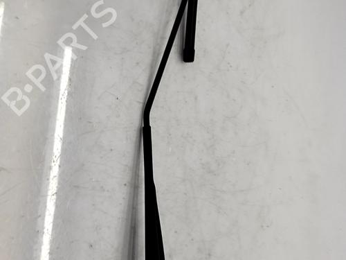 Used Front windshield wiper arm DACIA SANDERO III 1.0 TCe 90 (91 hp) 31991416