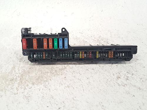 Used Fuse box BMW 5 (E60) 530 i xDrive (272 hp) 25999393