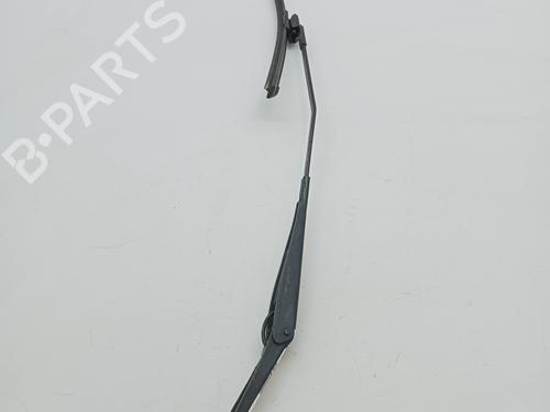 Used Front windshield wiper arm FORD FIESTA VI (CB1, CCN) 1.4 TDCi (68 hp) 23342281