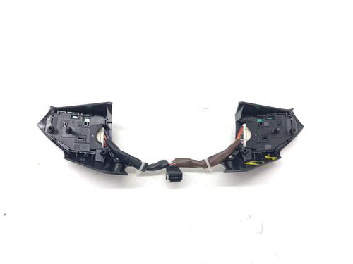 Steering wheel controls TOYOTA YARIS (_P21_, _PA1_, _PH1_) 1.5 Hybrid (MXPH10, MXPH11) | BP29024856E15