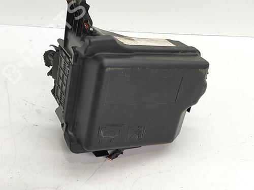 Used Fuse box Fuse box 38749708 38749708