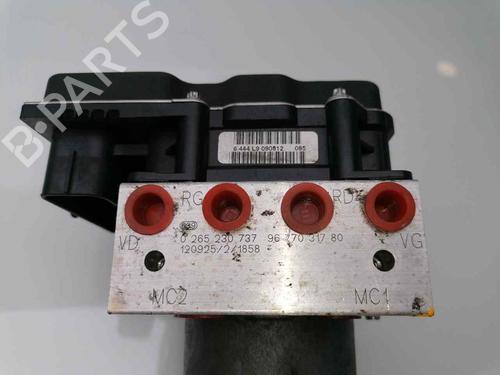 Used ABS pump PEUGEOT 508 I (8D_) 2.0 HDi (140 hp) 23651982