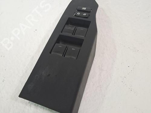 Used Left front window switch TOYOTA AURIS (_E18_) 1.8 Hybrid (ZWE186_, ZWE186R) (136 hp) 24466939