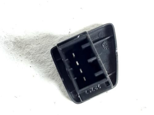 Used Left front window switch FIAT 500 (312_) 1.2 (312AXA1A) (69 hp) 29558864