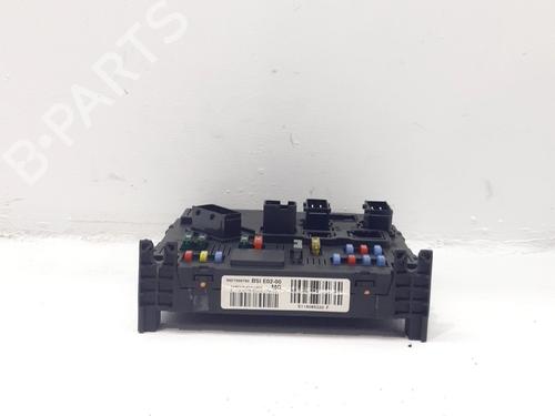 Used Fuse box Fuse box CITROËN C4 III (BA_, BB_, BC_) 1.2 PureTech 130 (BAHNSA, BAHNSB) (130 hp) 33760702 33760702