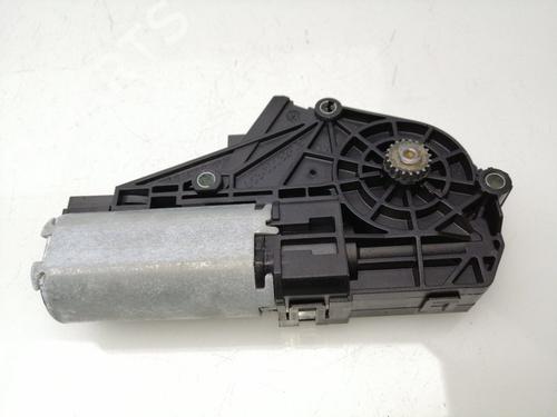 Sunroof engine BMW 5 Touring (F11) 520 d xDrive | BP25281877M60