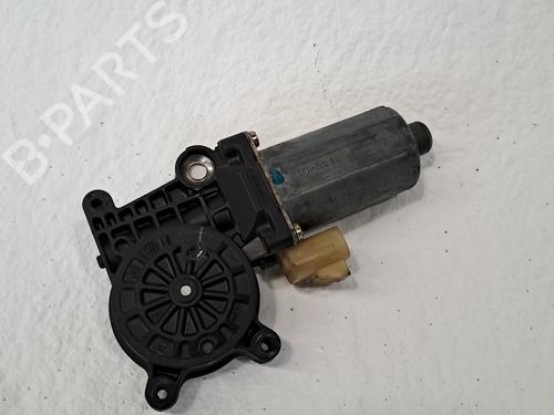 Rudehejsemotor bagstkærm højre MERCEDES-BENZ M-CLASS (W163) ML 270 CDI (163.113) (163 hp) 26544497