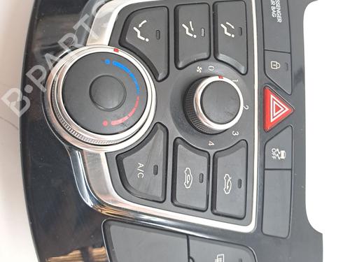Used Climate control HYUNDAI i30 (GD) 1.4 CRDi (90 hp) 23363763