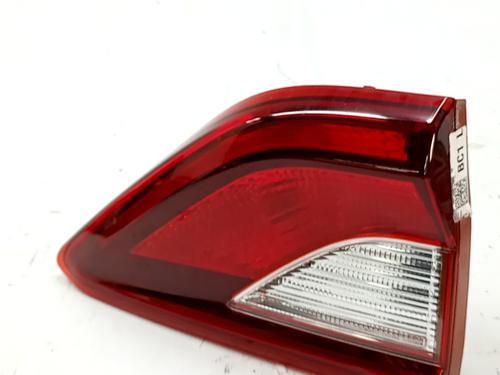 Feu de coffre gauche KIA STONIC (YB) 1.0 T-GDi Eco-Dynamics+ (101 hp) 32105285